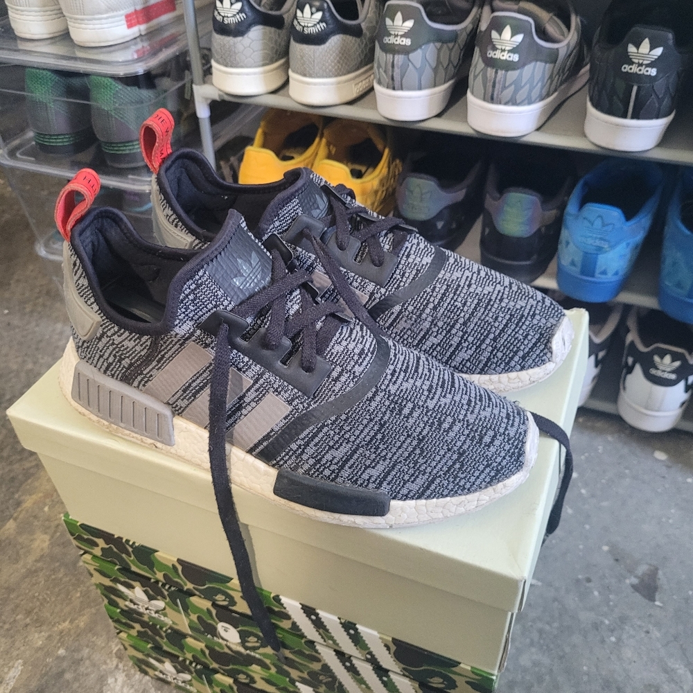 Adidas nmd r1 glitch camo